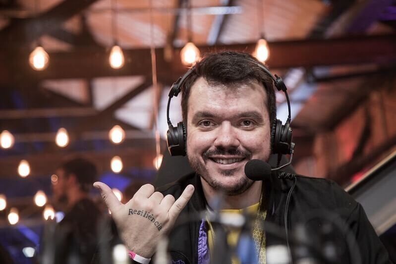 Who is Gaules? The Voice of Brazil and the King of the "Tribo"