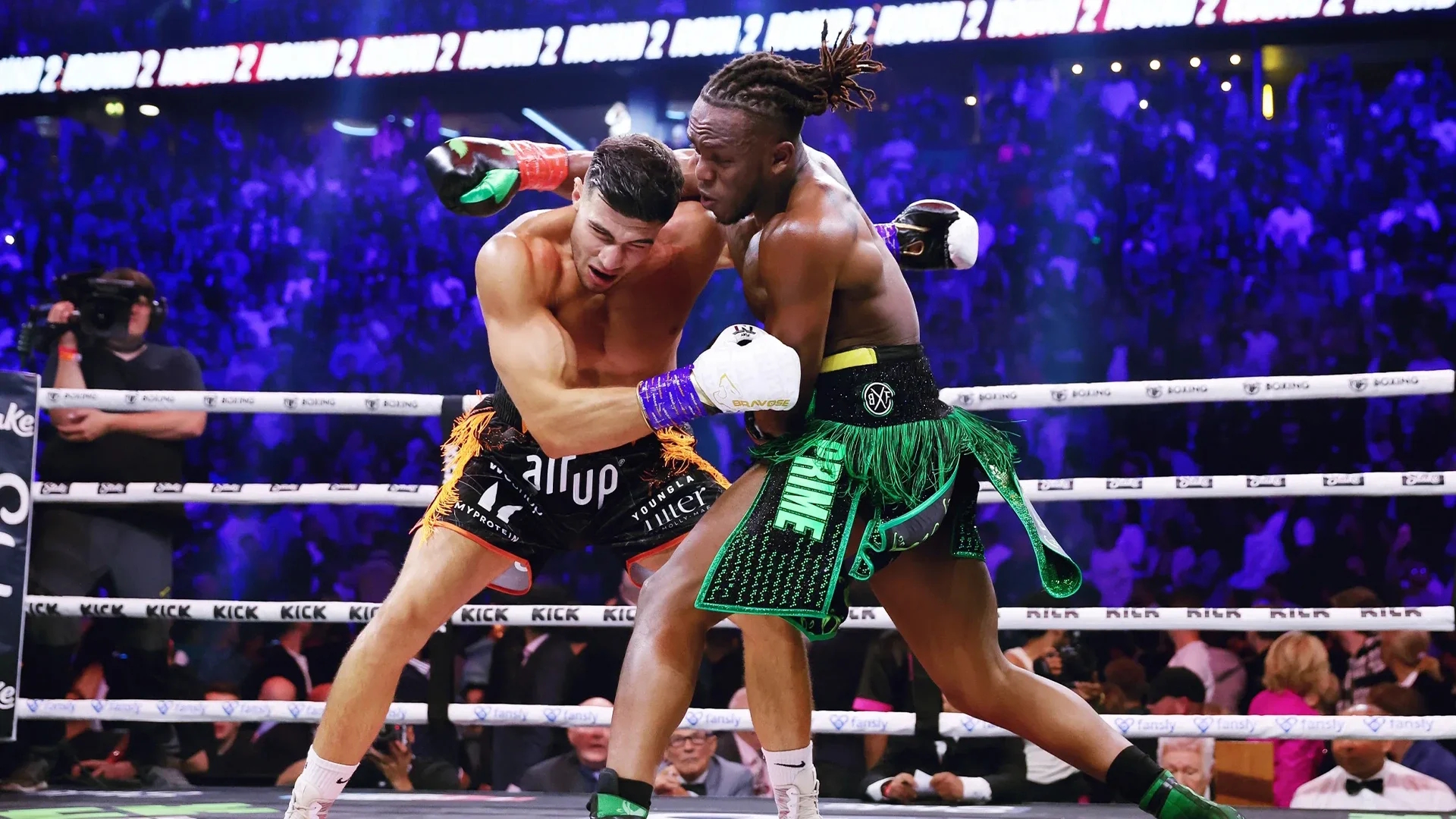 Why Influencer Boxing is the Highest-Earning Live Category in 2026